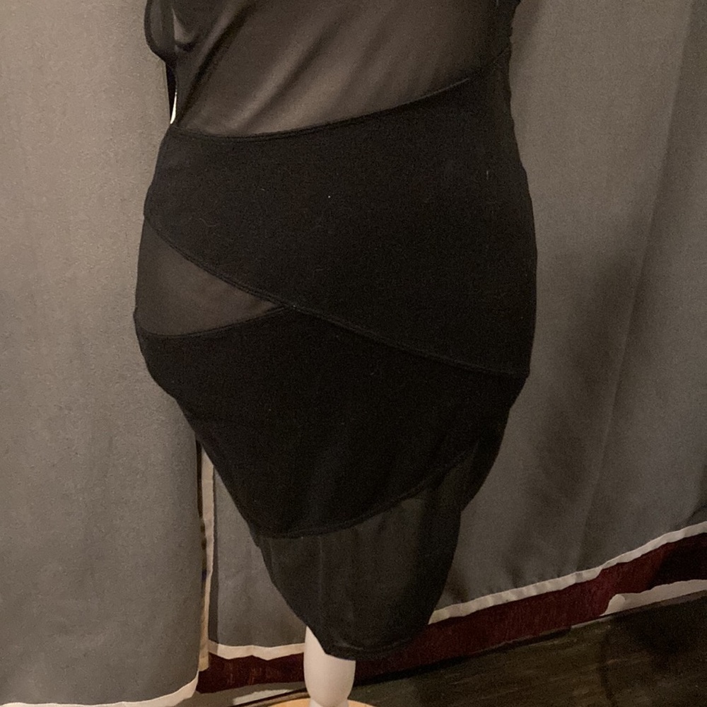 MY LITTLE BLACK DRESS TO BECOME YOURS. WORN ONCE ON MY HONEYMOON - Picture 3 of 11